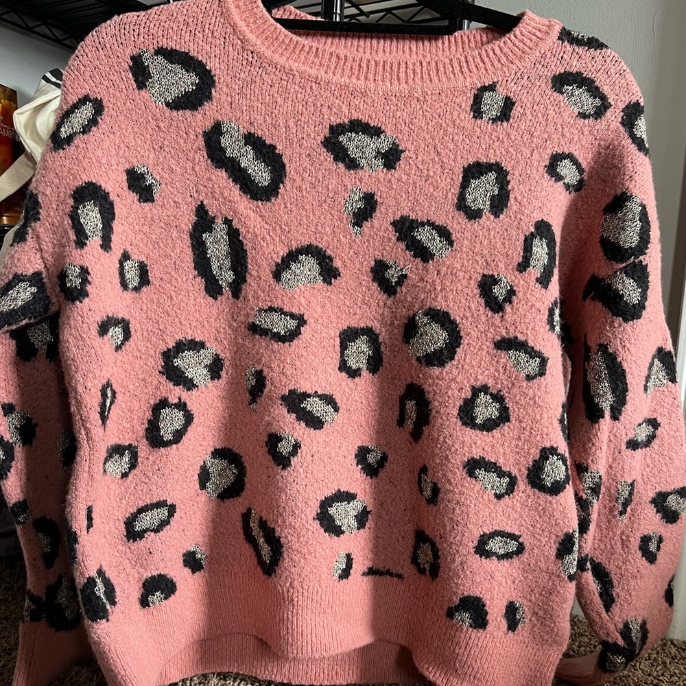 Anne Klein Leopard Metallic Crew Sweater in Light Pink